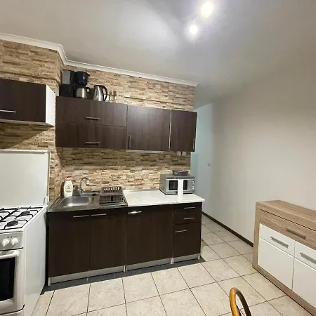 Cozy Close To The Center דירה קושיצה